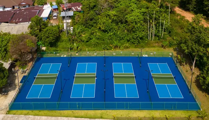 Thi công sân pickleball 6 lớp sơn SPORTTEK nền nhựa